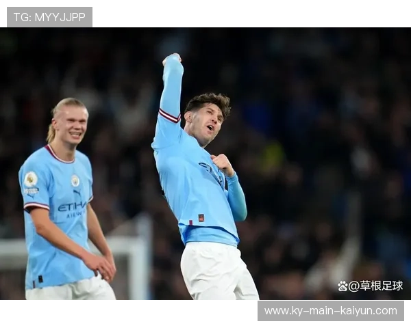 曼城德布劳内极限外脚背挑射惊艳所有人