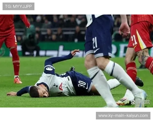 热刺本坦库尔外脚背搓射成不可复制名场面