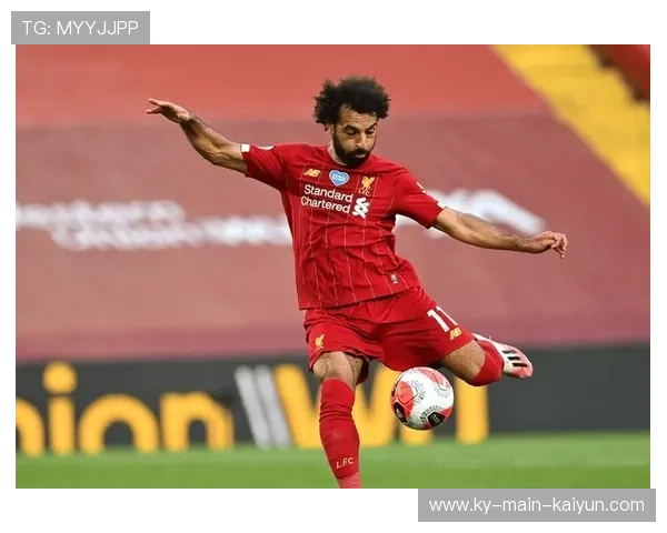 利物浦边路快攻撕裂防线，萨拉赫抽射稍偏