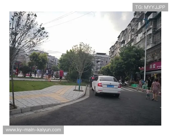 哈利伯顿视野开阔,训练里单节送出10次妙传 哈利伯顿视野开阔,训练里单节送出10次妙传